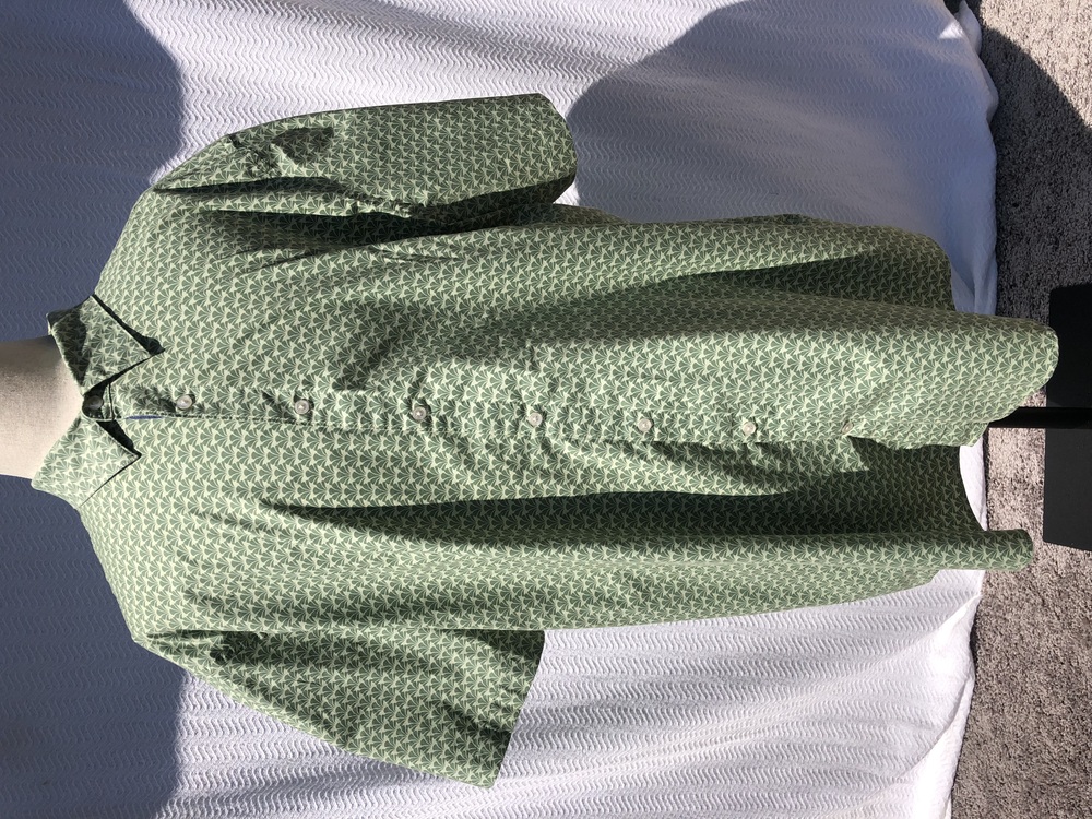 Shaquille O'Neal XLG Men's Shirt 4XLT Button Short Sleeve Lgt/Med Green Pattern